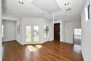 1608 Nevada St, Houston, TX 77006 - Photo 32