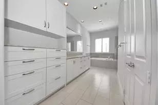 1608 Nevada St, Houston, TX 77006 - Photo 16