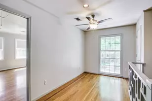 2250 W Main St, Houston, TX 77098 - Photo 12