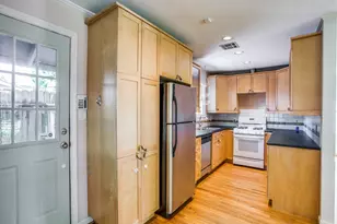 2250 W Main St, Houston, TX 77098 - Photo 10