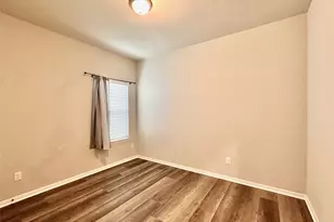 13327 Myrtle Meadows Ln, Houston, TX 77048 - Photo 16