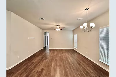 13327 Myrtle Meadows Lane, Houston, TX 77048 - Photo 6