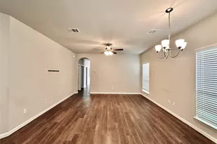 13327 Myrtle Meadows Ln, Houston, TX 77048 - Photo 6