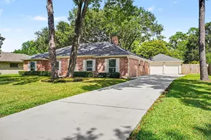 2817 Frostwood Cir, Dickinson, TX 77539 - Photo 22