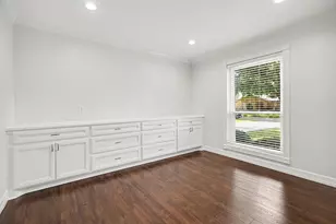 2817 Frostwood Cir, Dickinson, TX 77539 - Photo 6