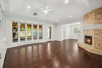 2817 Frostwood Circle, Dickinson, TX 77539 - Photo 4