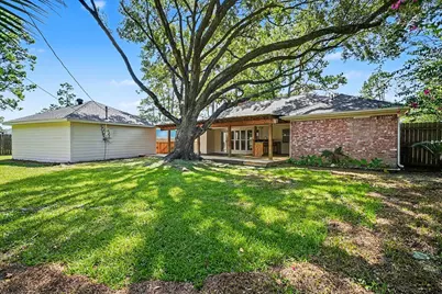 2817 Frostwood Circle, Dickinson, TX 77539 - Photo 20