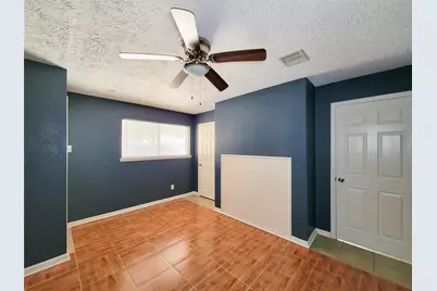 409 S Travis, Deer Park, TX 77536 - Photo 18