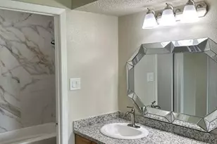 10555 Turtlewood Ct, Houston, TX 77072 - Photo 36