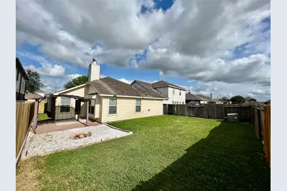 3210 Blue Bonnet Drive, Texas City, TX 77591 - Photo 4