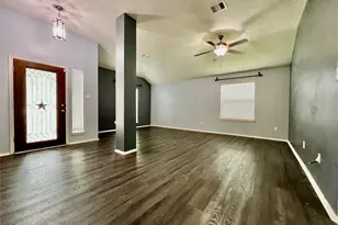 3210 Blue Bonnet Dr, Texas City, TX 77591 - Photo 8