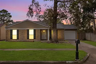 22727 Hawkwood Dr, Spring, TX 77373 - Photo 2