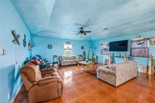 1495 Mabry St, Gilchrist, TX 77617 - Photo 16