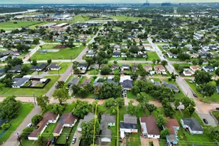 1619 W 8th St, Freeport, TX 77541 - Photo 32