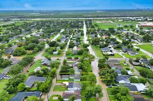 1619 W 8th St, Freeport, TX 77541 - Photo 34