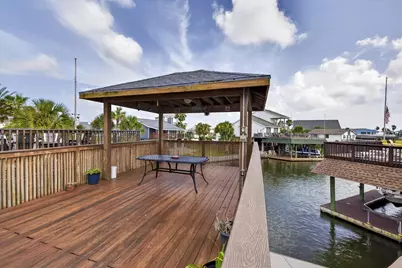 1751 Tiki Drive, Tiki Island, TX 77554 - Photo 30