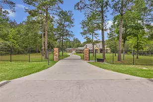 229 Sundog Rd, Huntsville, TX 77340 - Photo 1