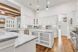 229 Sundog Rd, Huntsville, TX 77340 - Photo 18