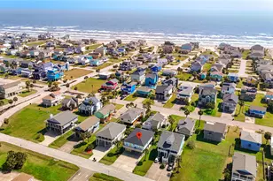 13719 Mutiny Ln, Galveston, TX 77554 - Photo 36