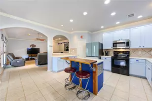 13719 Mutiny Ln, Galveston, TX 77554 - Photo 12