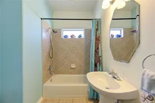 13719 Mutiny Ln, Galveston, TX 77554 - Photo 26