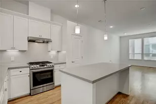 954 W 18th St, Houston, TX 77008 - Photo 4