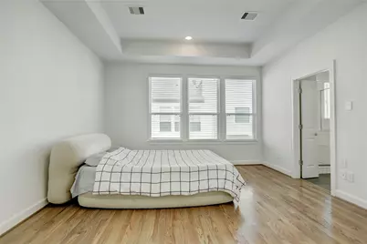 954 W 18th Street, Houston, TX 77008 - Photo 16