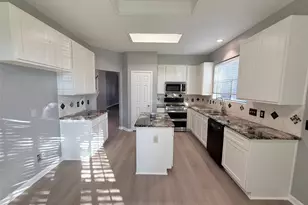 2915 Veva Dr, Pearland, TX 77584 - Photo 8