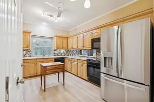 1616 Ave R, Huntsville, TX 77340 - Photo 10