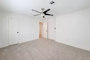10030 Farrell Dr, Houston, TX 77070 - Photo 18