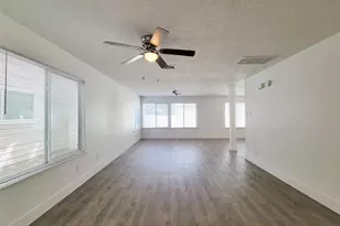 10030 Farrell Dr, Houston, TX 77070 - Photo 4