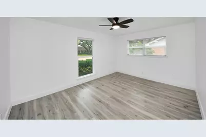 7819 Pagewood Lane, Houston, TX 77063 - Photo 36