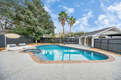 7819 Pagewood Lane, Houston, TX 77063 - Photo 48