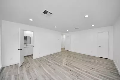 7819 Pagewood Lane, Houston, TX 77063 - Photo 8