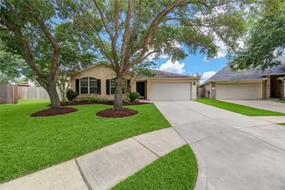 4931 Lake Catherine Court, Richmond, TX 77407 - Photo 2