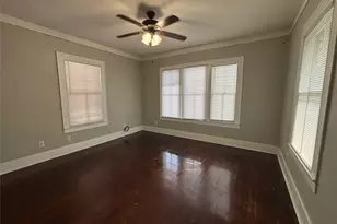 2216 Ave O 1/2, Galveston, TX 77550 - Photo 2