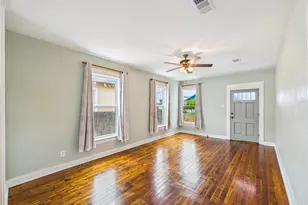 3602 Ave S 1/2, Galveston, TX 77550 - Photo 8