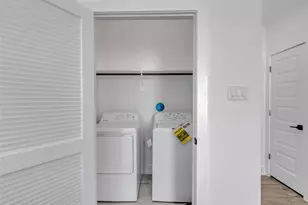 5126 Clover St, Houston, TX 77033 - Photo 14