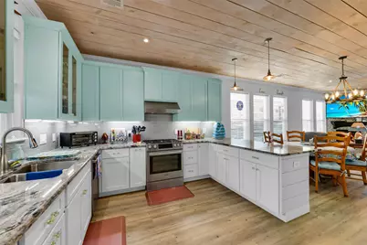 12824 E Madrid, Galveston, TX 77554 - Photo 8