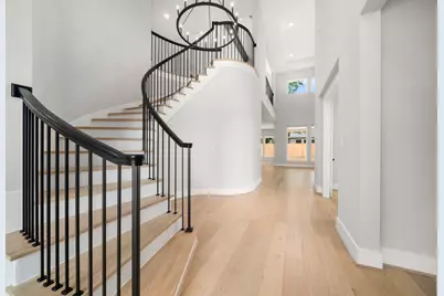 10335 Brinwood Drive, Houston, TX 77043 - Photo 20