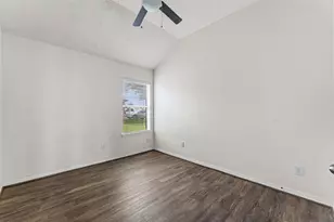 1875 Redwood Ln, Dayton, TX 77535 - Photo 14