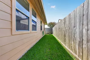 4606 E Meadow Dr, Deer Park, TX 77536 - Photo 34