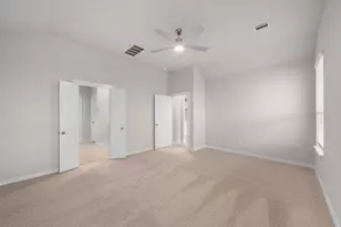 1731 Pecan Woods Ln, Conroe, TX 77301 - Photo 10