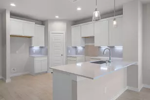 1731 Pecan Woods Ln, Conroe, TX 77301 - Photo 2