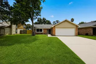 16310 Emberwood Dr, Houston, TX 77070 - Photo 2