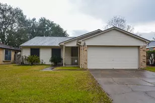 3015 Sam Houston Dr, Sugar Land, TX 77479 - Photo 1