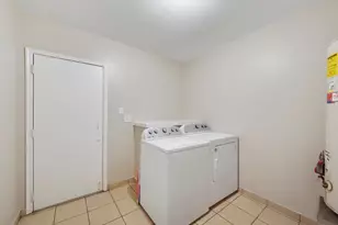 1115 W 31st St, Houston, TX 77018 - Photo 8