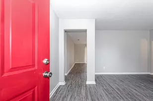 5106 Tavenor Ln, Houston, TX 77048 - Photo 2