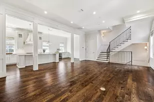 2413 Mimosa Dr, Houston, TX 77019 - Photo 18