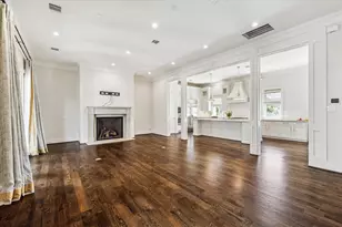 2413 Mimosa Dr, Houston, TX 77019 - Photo 12